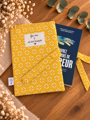 Pochette pour livre broché Du vin & un bon bouquin, motif jaune floral, sans livre