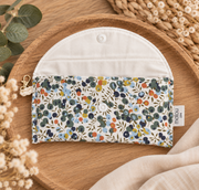 Étui à lunettes matelassé à fleurs