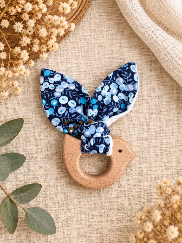Hochet de dentition Blue Garden – vue de face