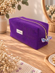 Trousse de toilette Lavande en velours violet, vue extérieure