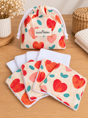 Lingettes lavables Love en éponge de bambou avec leur petit sac à cœurs