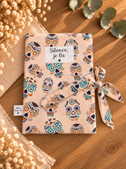 Pochette pour livre broché Silence, je lis, motif têtes de mort colorées, sans livre