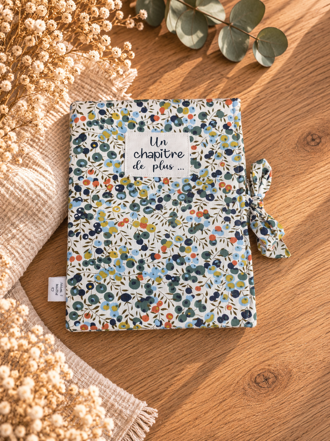 Pochette pour livre ou liseuse Un chapitre de plus, motif floral, sans livre